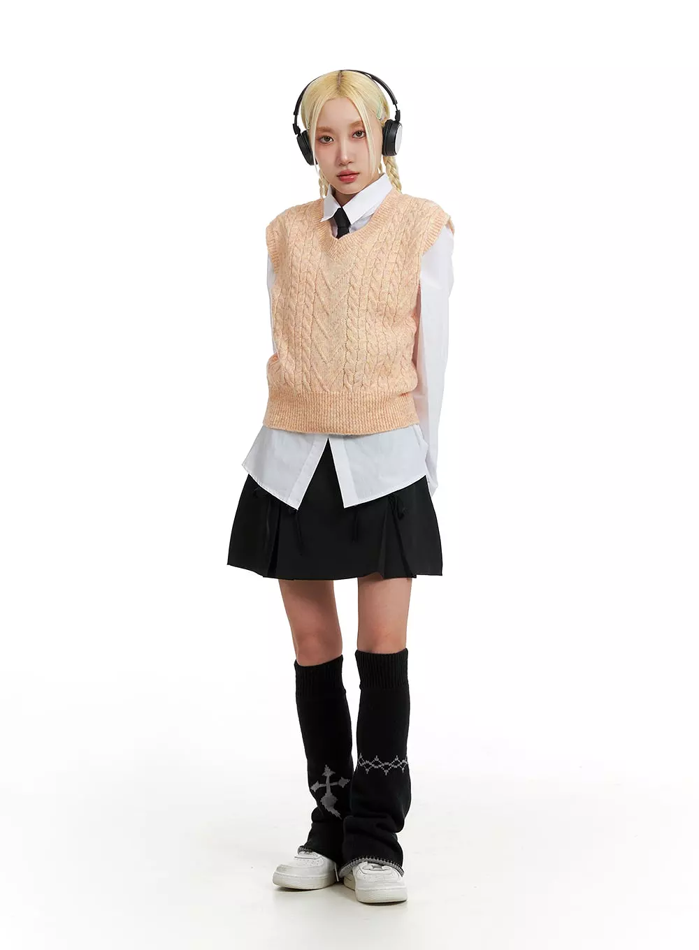 Cable Knit Sweater Vest IF408