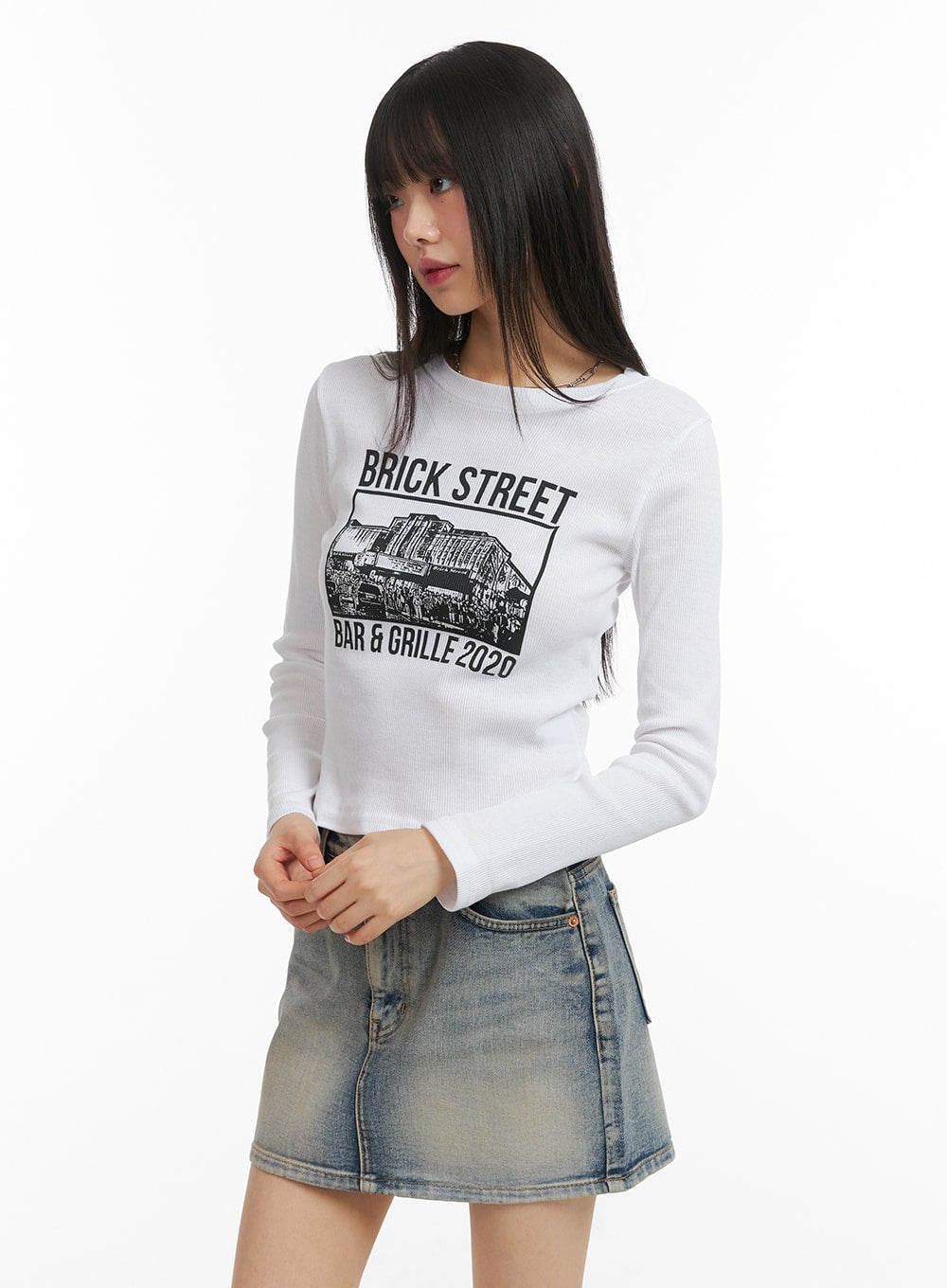 Graphic Slim Fit Crop Top CJ412