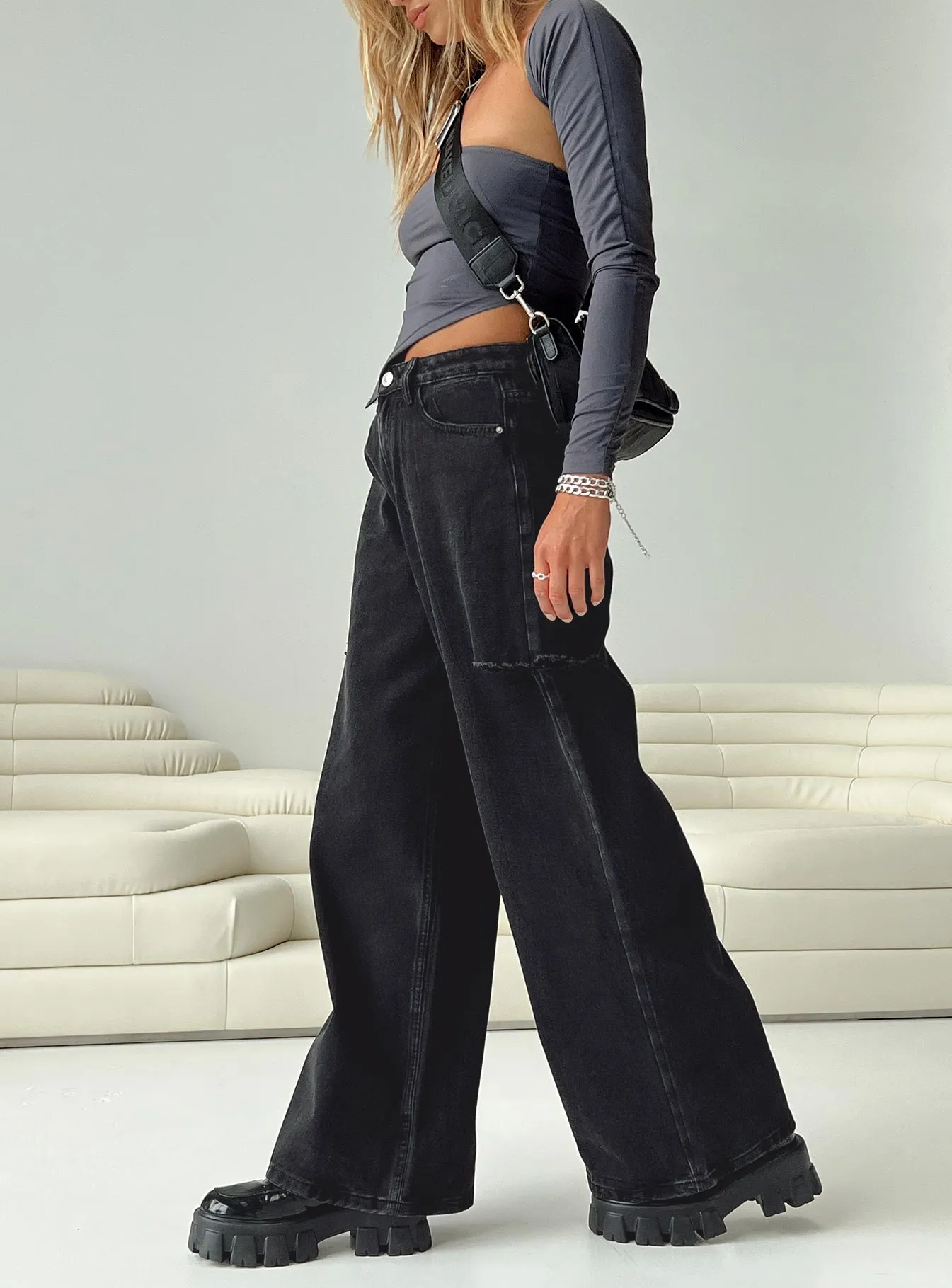 Hauge Wide Leg Jeans Washed Black