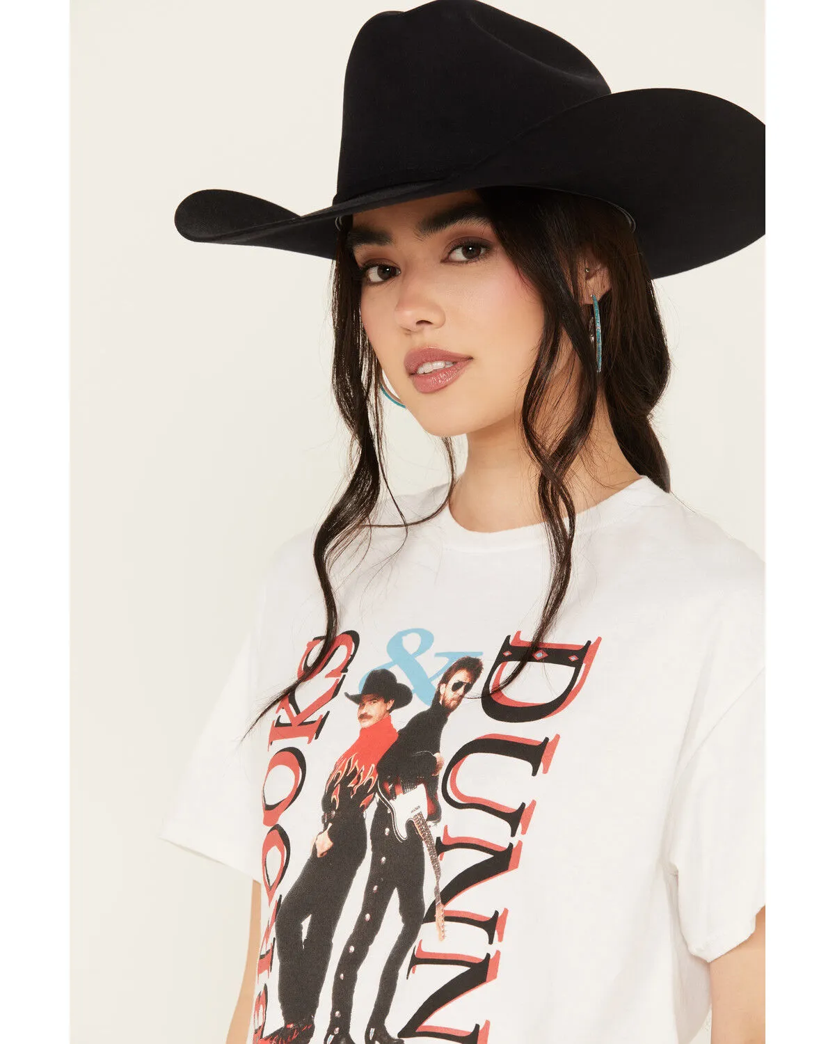 Product Name:  Merch Traffic Women's Cropped Brooks & Dunn Short Sleeve Vintage Graphic Tee