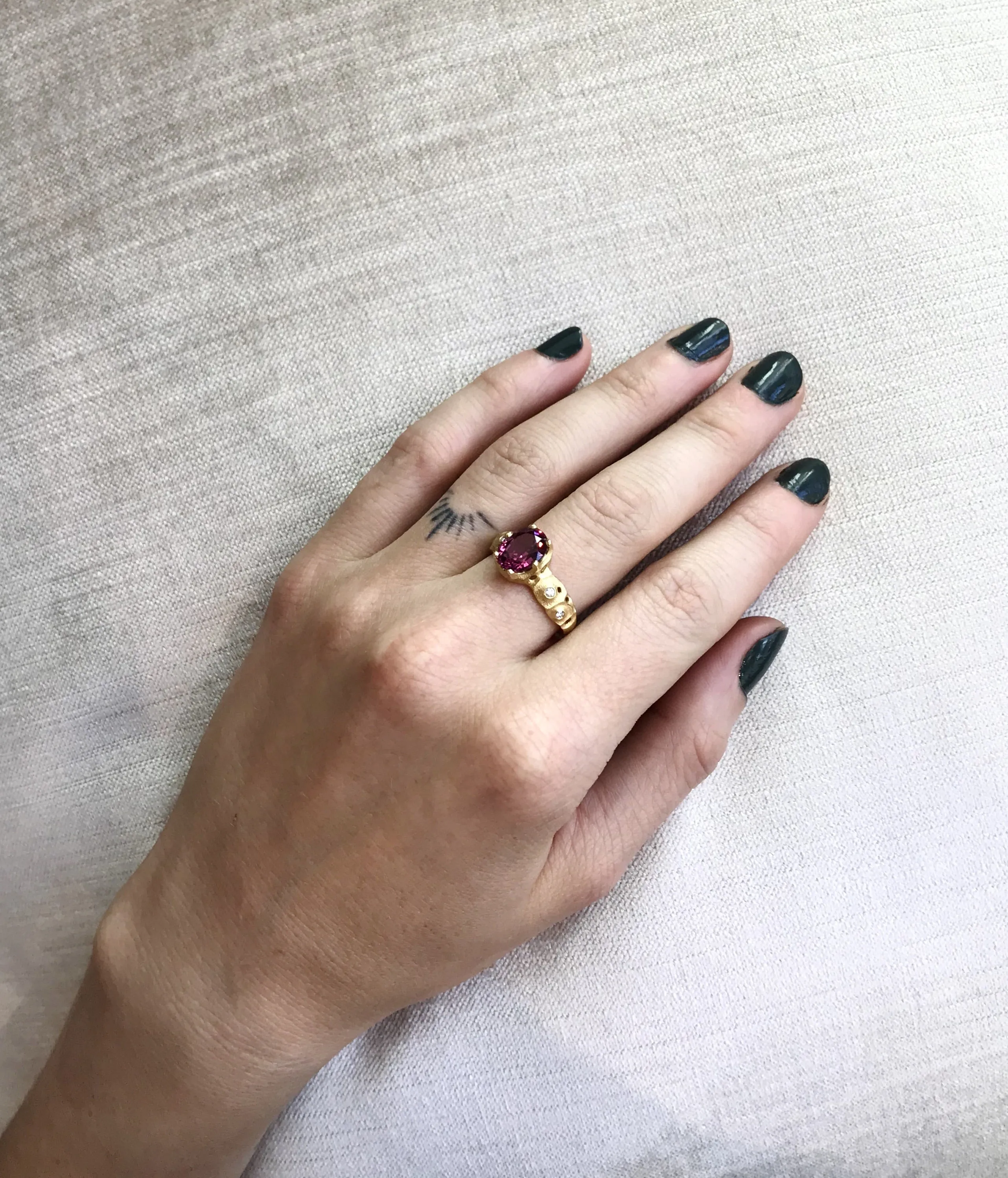 'Scherzo' Ring with Malaya Garnet