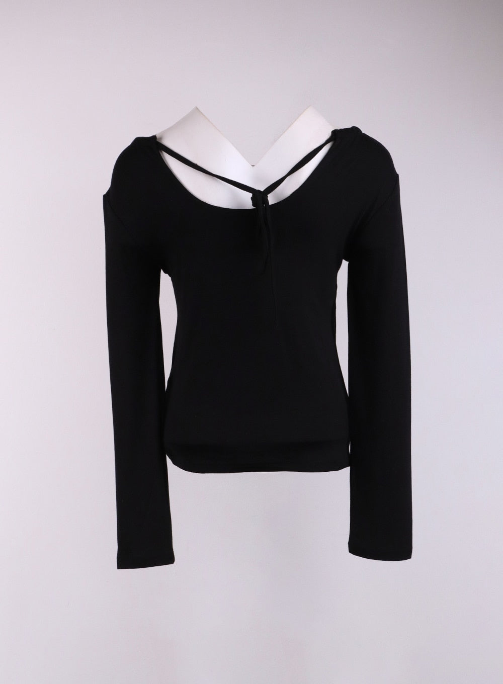 Slim Fit Cut-Out Top CJ431