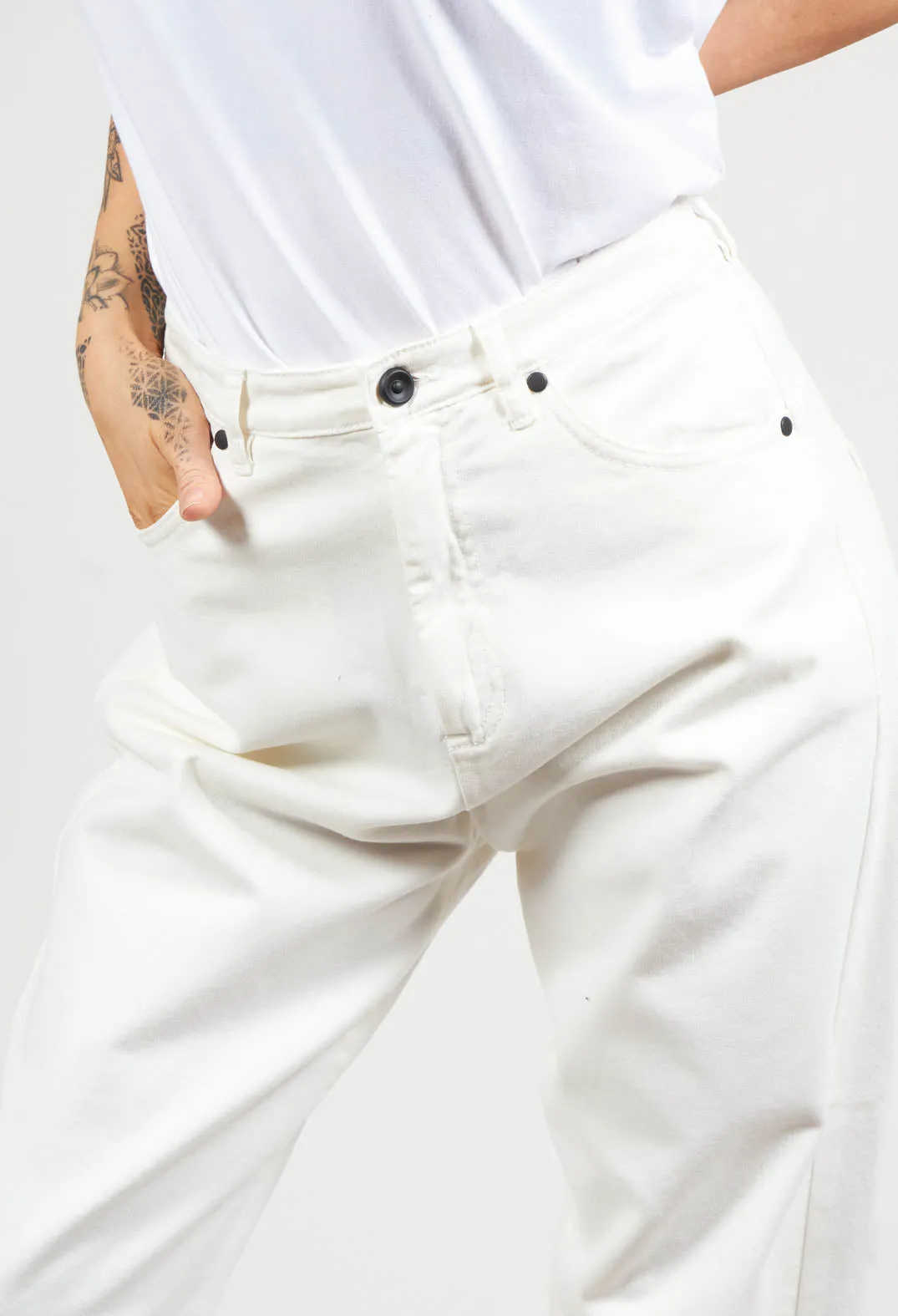 Straight Leg Jeans in White